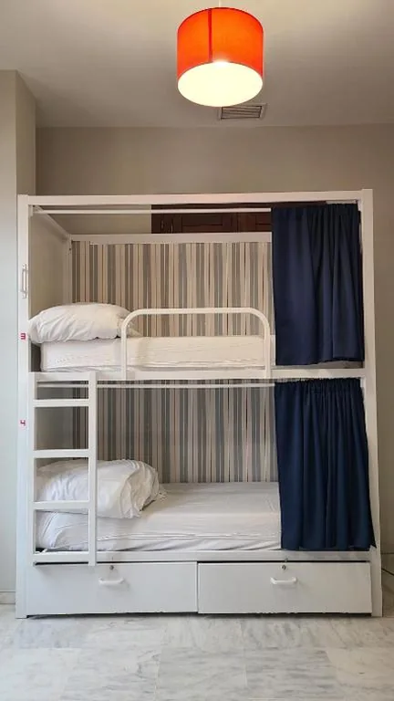 Letto in dormitorio condiviso da 4 posti — New Samay Hostel