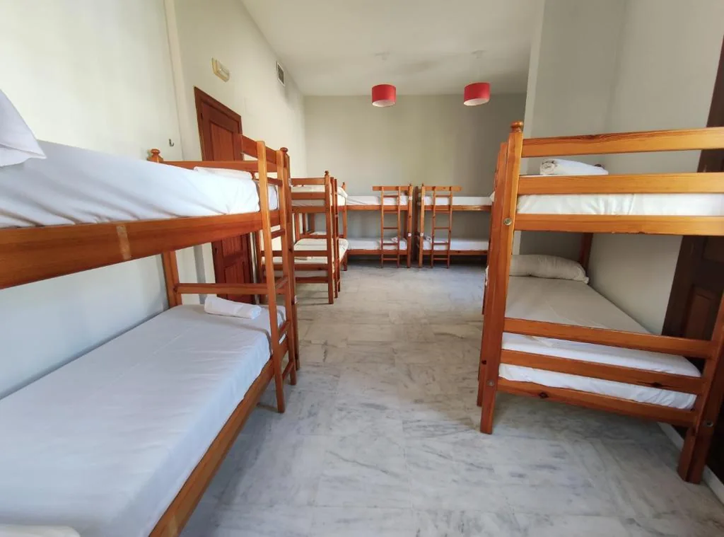 Letto in dormitorio misto condiviso da 10 posti — New Samay Hostel