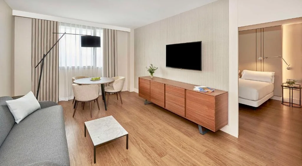 Suite Junior con vistas — NH Alicante