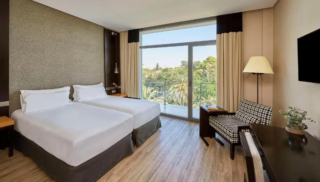 Superior-Doppelzimmer mit Terrasse — NH Avenida Jerez