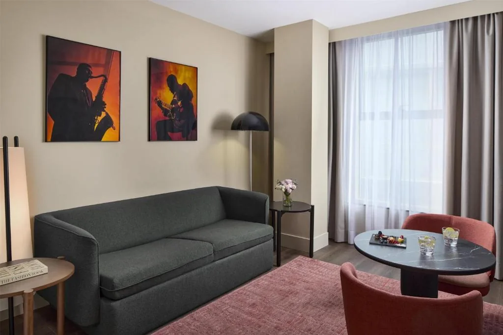 Suite Junior — NH Barcelona Diagonal Poblenou