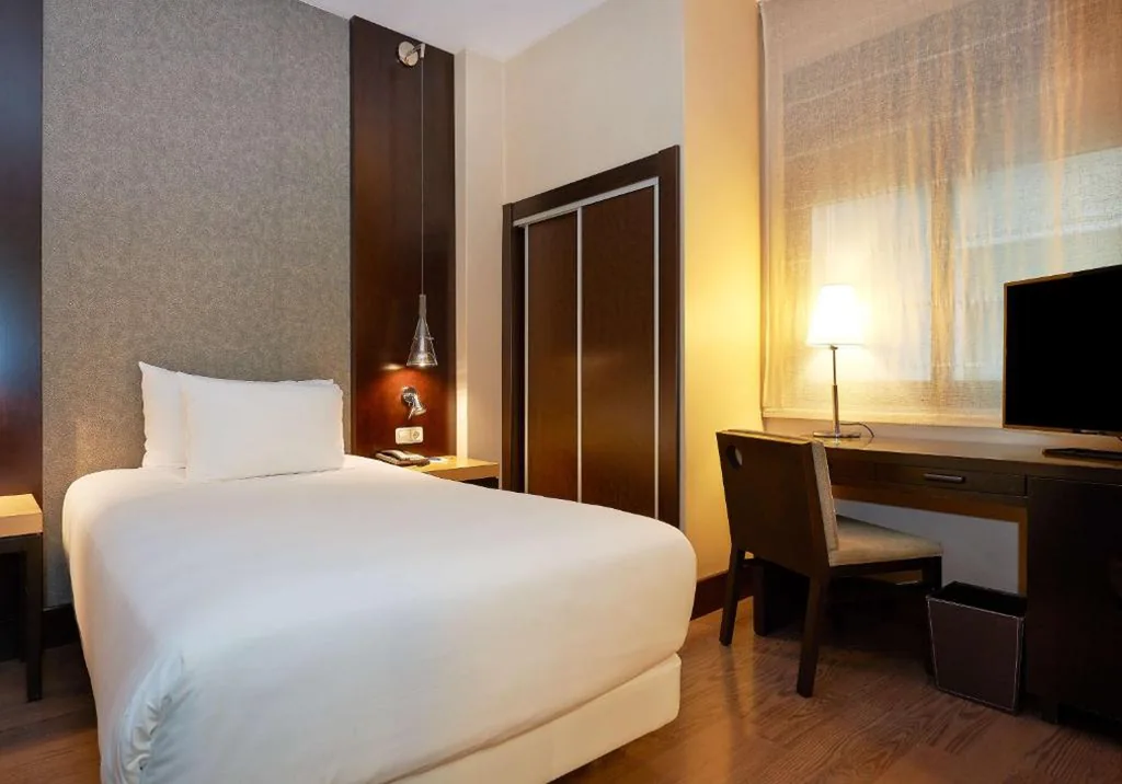 Standard Single Room — NH Barcelona Eixample