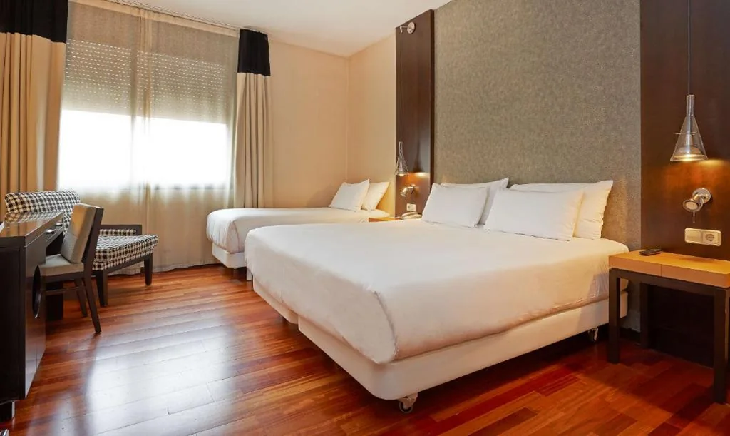 New Style Standard Triple Room — NH Barcelona Eixample