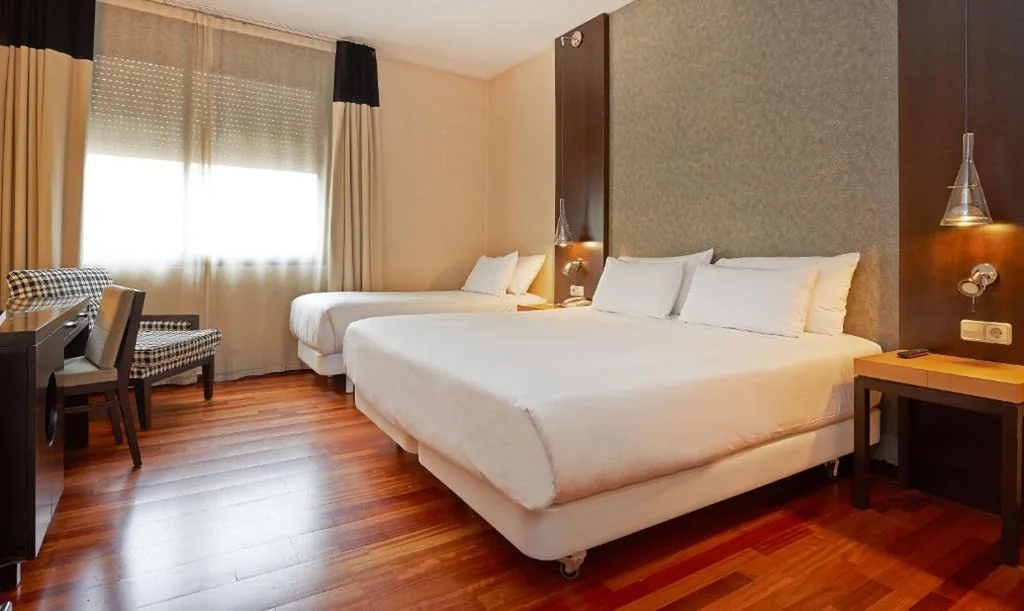 Standard Triple Room — NH Barcelona Eixample