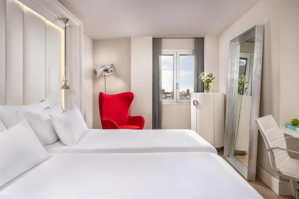Chambre double Supérieure (1-2 adultes) - 1 ou 2 lits — NH Collection Barcelona Gran Hotel Calderon