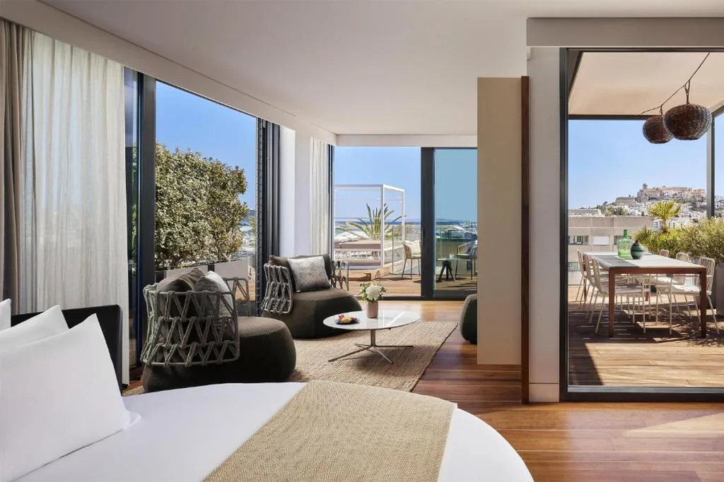 Suite Attico con terrazza — NH Collection Ibiza