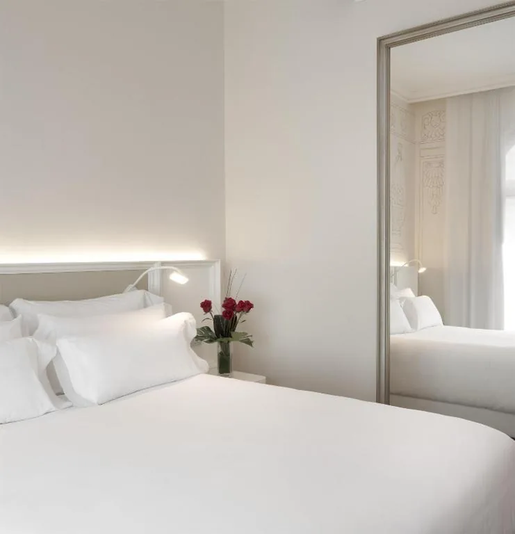 Superior Doppelzimmer – 1 oder 2 Betten — NH Collection Madrid Abascal