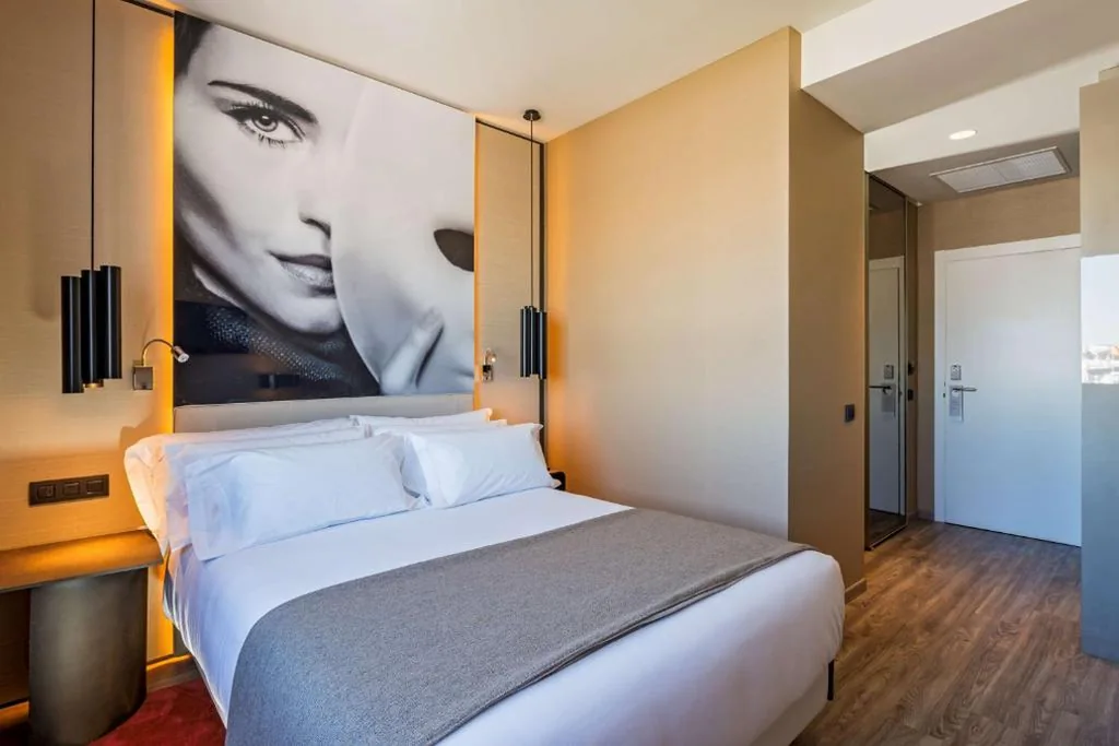 Habitación Doble Superior - 1 o 2 camas — NH Collection Madrid Suecia
