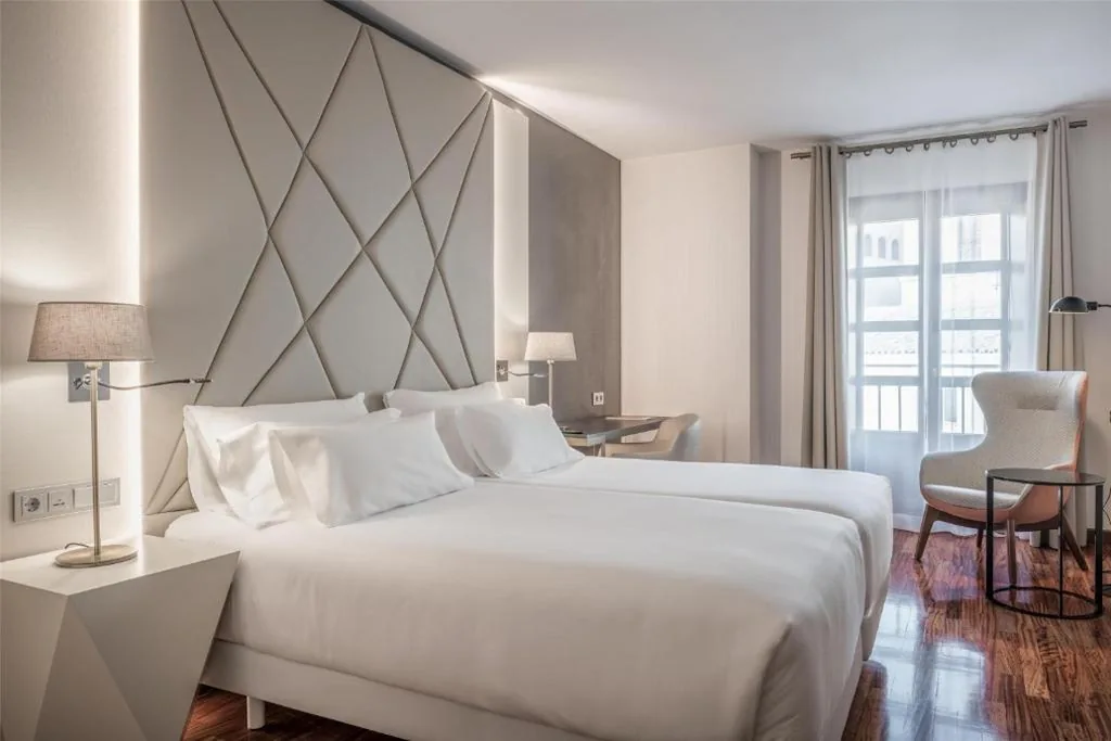 Habitación Doble Superior - 2 camas — NH Collection Salamanca Palacio de Castellanos