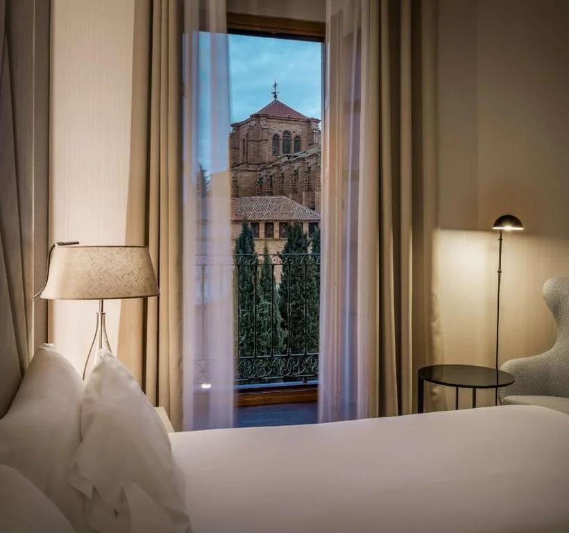 Habitación Superior con vistas — NH Collection Salamanca Palacio de Castellanos
