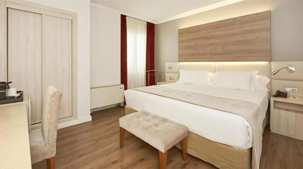 Quarto Superior — NH Córdoba Califa
