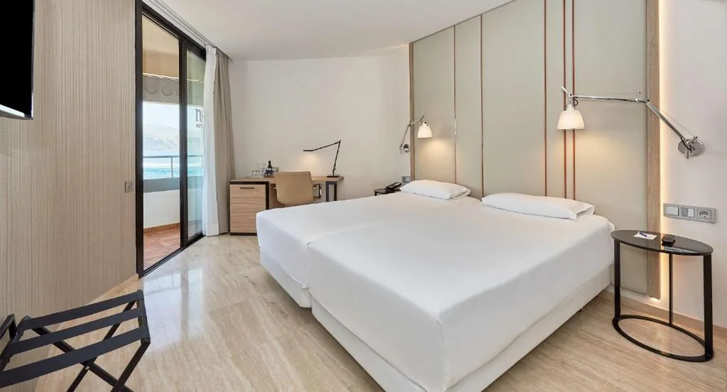 Superior-Doppelzimmer mit Terrasse und Aussicht – 1 oder 2 Betten — NH Imperial Playa
