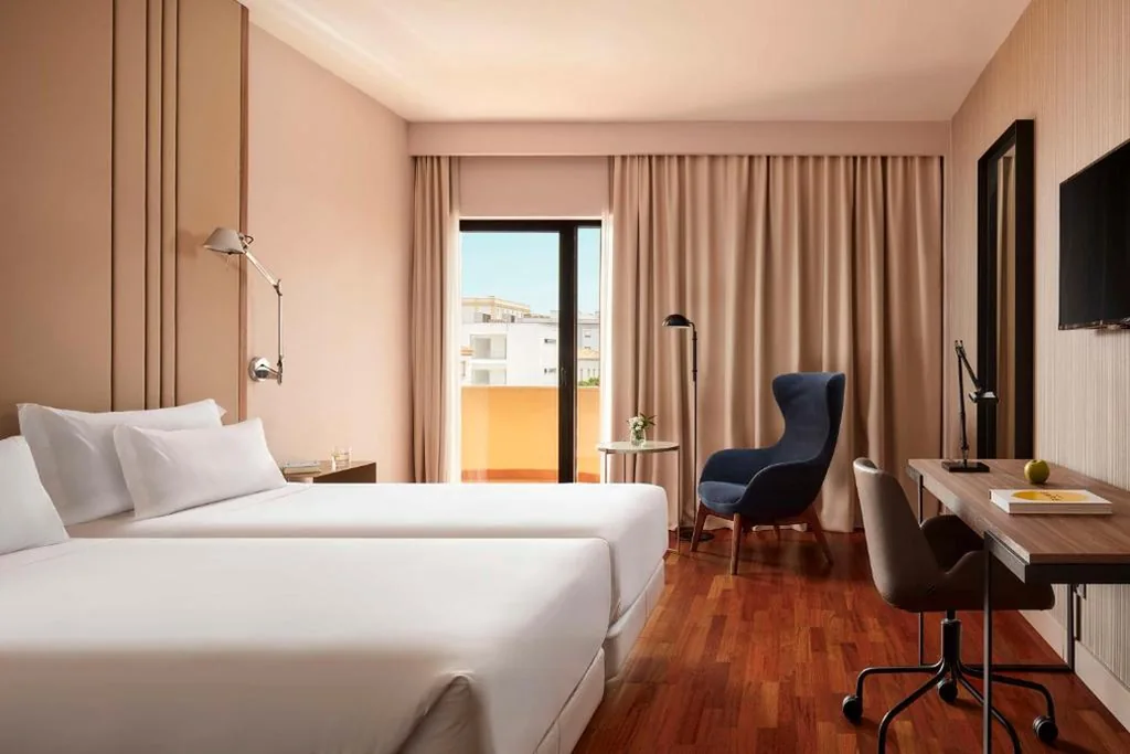 Standard Double Room - 1 or 2 Beds — NH Luz Huelva