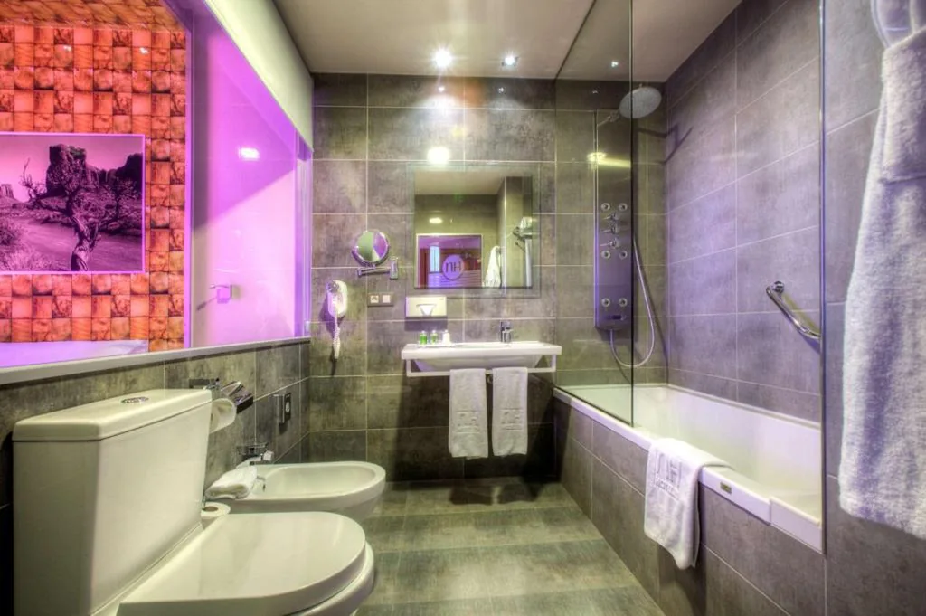 Habitación Familiar (2 adultos + 1 niño) — NH Ourense