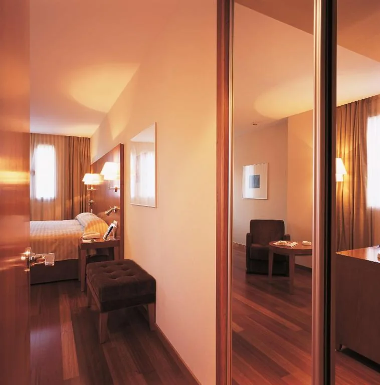 Superior-Doppelzimmer mit Terrasse – 1 oder 2 Betten — NH Zamora Palacio del Duero