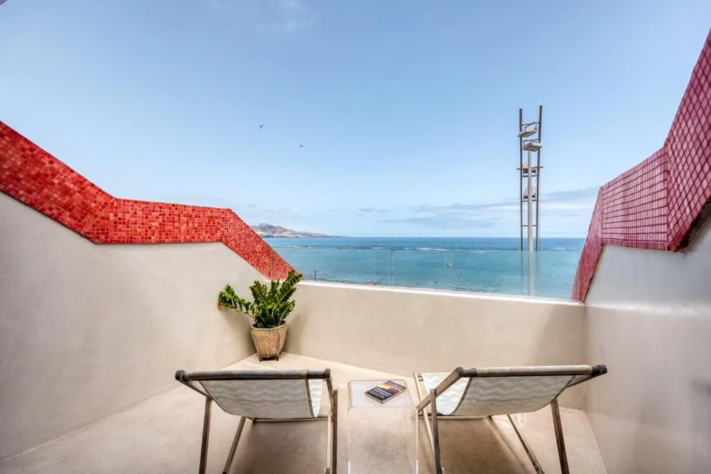 Apartamento con vistas al mar — Nice beach views with terrace By CanariasGetaway