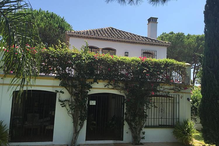 Nice villa with a garden