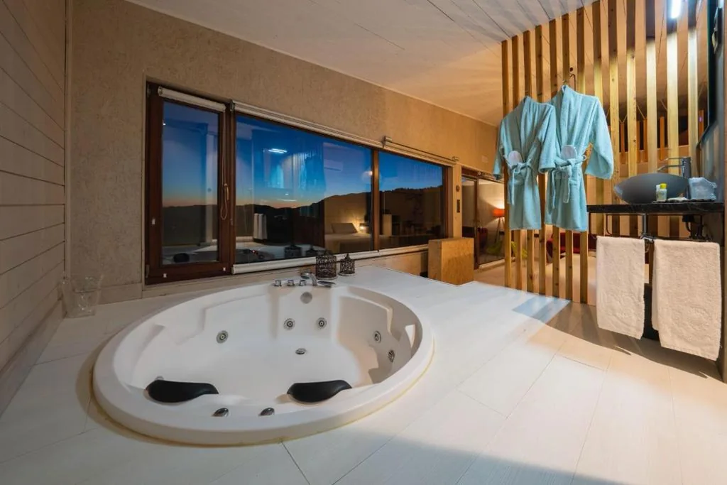 Suite Deluxe met bubbelbad — Nidos de carnota