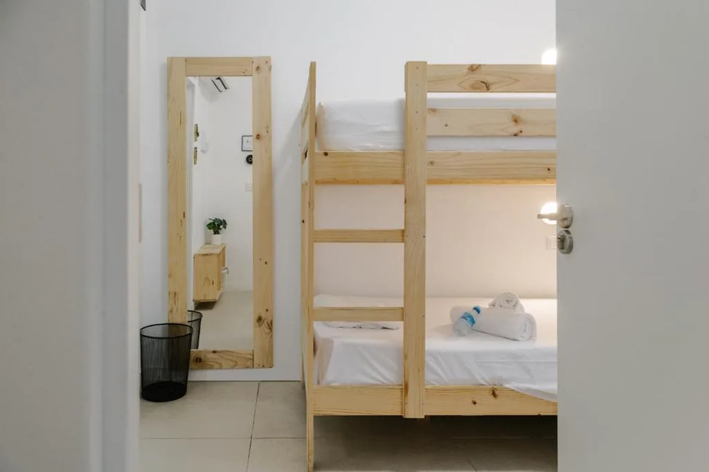 Doppelzimmer mit eigenem Bad — Niña Mala