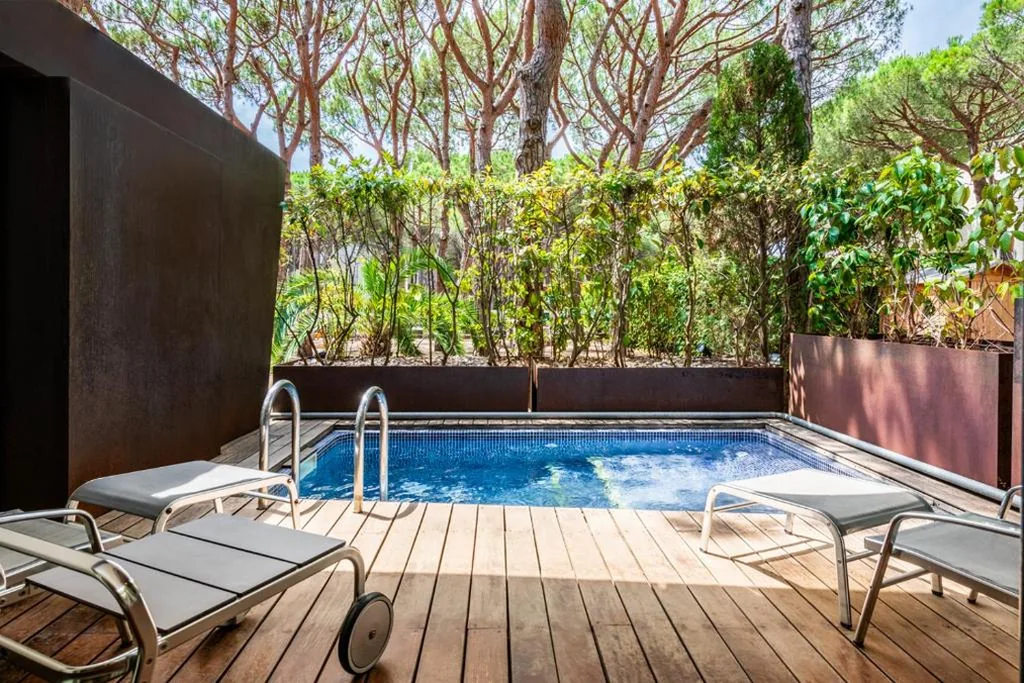 Suite con piscina privada — NM Suites by Escampa Hotels