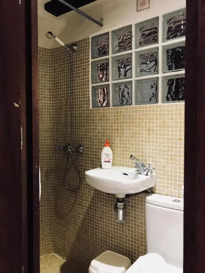 No1 CasaTosca Javea, Pequeña Habitación con baño en el Centro del Casco Antiguo — foto 3