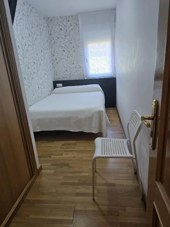 Habitación Individual con baño compartido — Noja rooms 2