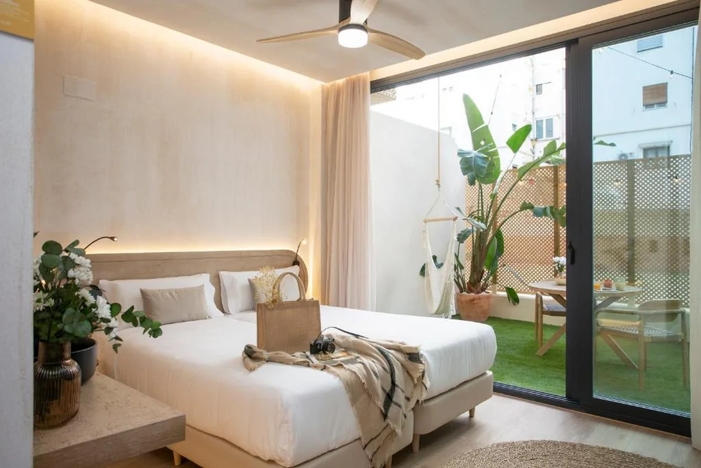Habitación Doble con terraza — Nomad Haux Mestalla