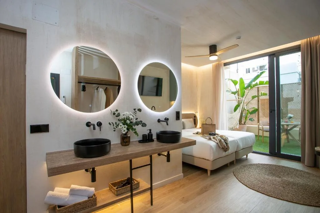 Habitación Doble con terraza — Nomad Haux Mestalla