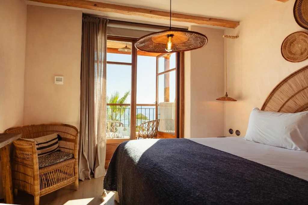BATONGA com vista para o mar — Nomad Hotel - Xábia Port