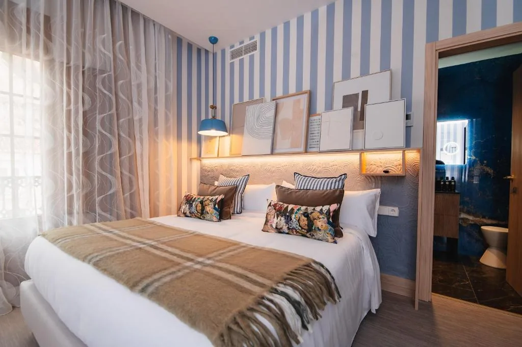 Camera Doppia Premium (2 adulti + 1 bambino) — Nomada House by SH Hoteles