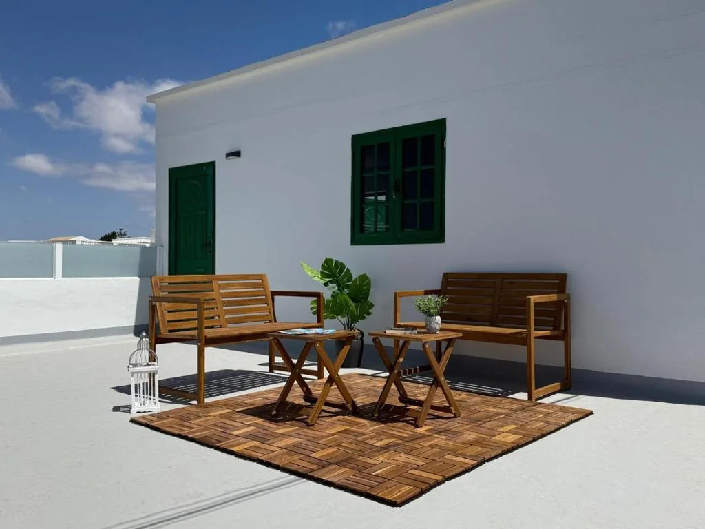 Camera Tripla con bagno privato — NoPasaNada Tu casa en Lanzarote - By Lanzarote Vacation Homes