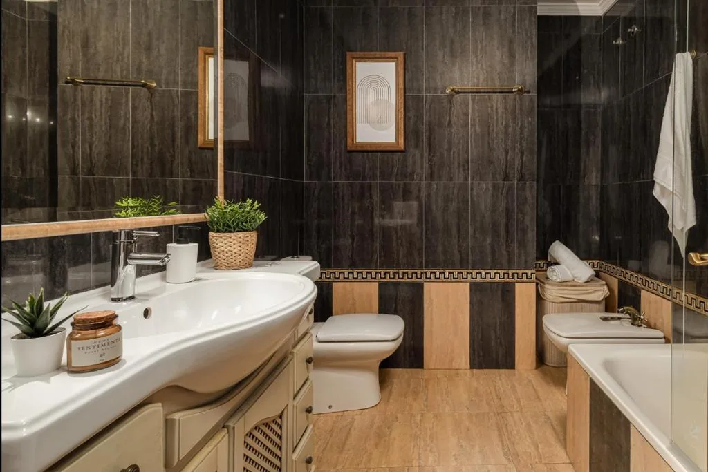 デラックスルーム - ダブルベッド1台 — Nordik Rooms Village - Torremolinos "Undredal"