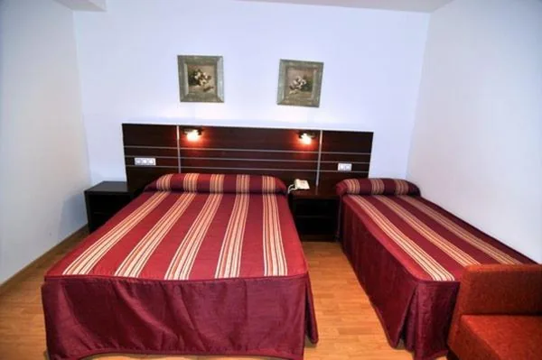 Quarto Triplo — Norte Hotel