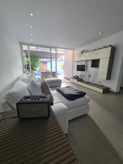 Nosotros Luxury Villa — 写真 5