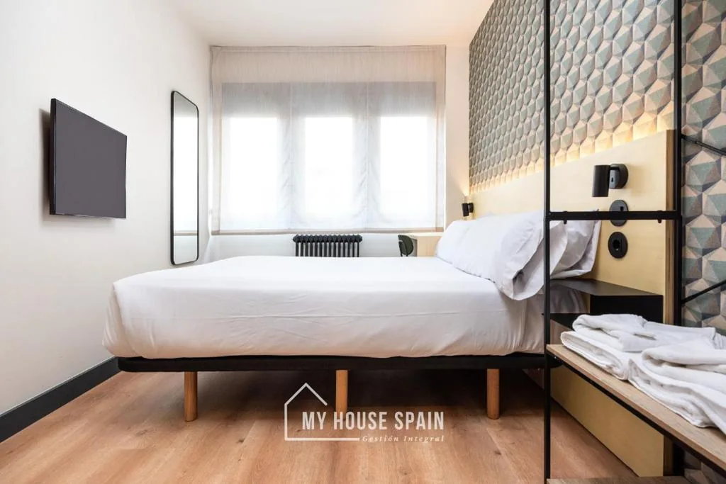 Habitación Doble con baño privado — Novarooms by MyHouseSpain