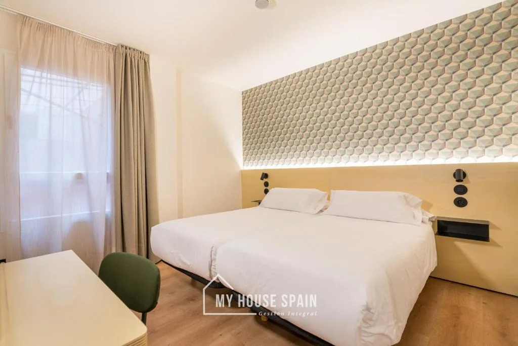Habitación Doble con baño privado — Novarooms by MyHouseSpain