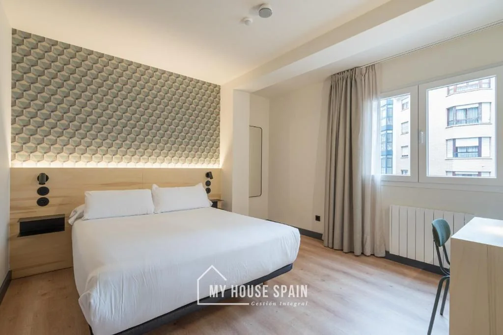Habitación Doble con baño privado — Novarooms by MyHouseSpain