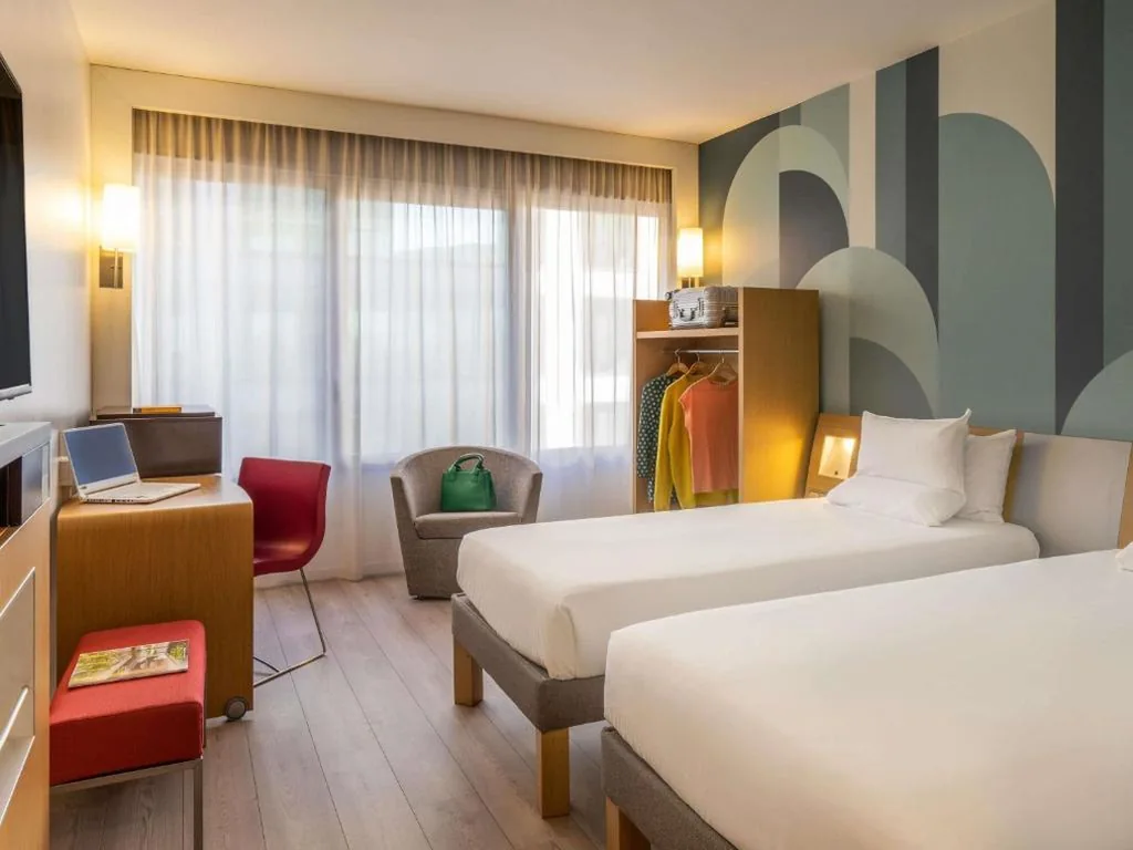 Standard-Doppelzimmer mit 2 Betten – barrierefrei – Plaza-Gebäude — Novotel Madrid Feria and Airport