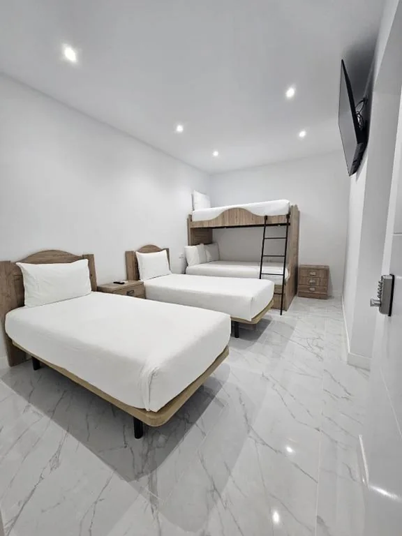 Quarto Quádruplo Standard — Nueva PENSION CIBELES