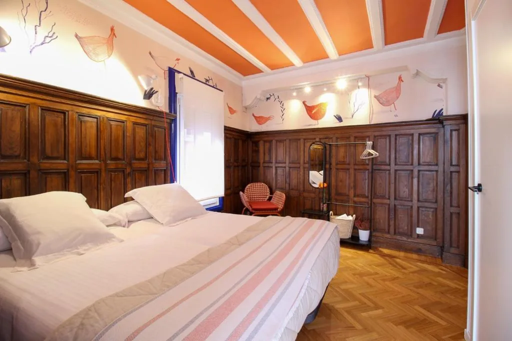 Doppelzimmer mit eigenem Bad – 2 Betten — Nueva Pensión Real