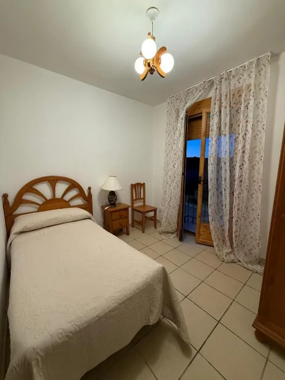 Quarto Individual com Varanda — Nuevo Hostal Rasil