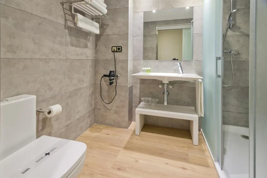 Habitación Doble - 1 o 2 camas — Num Hotel
