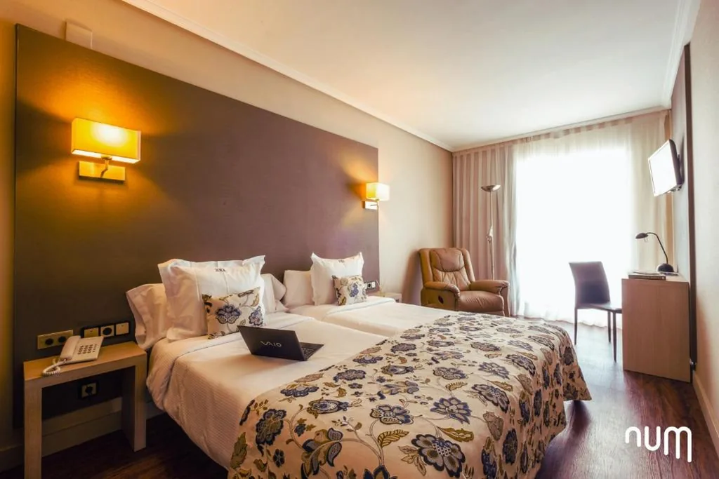 Num Hotel