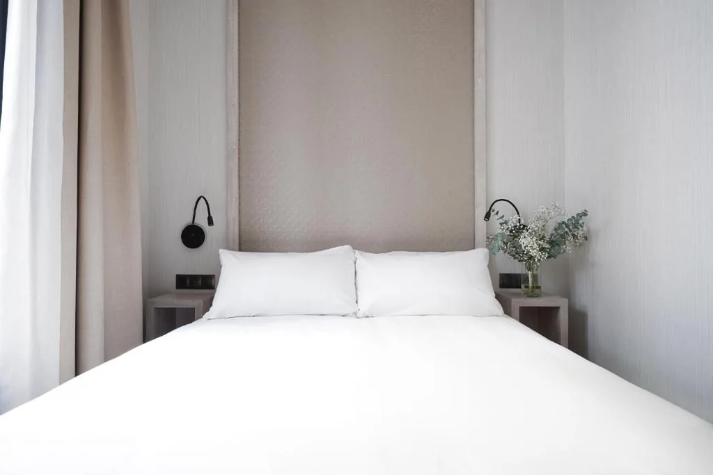 Medium Studio with Kitchenette — Numa Madrid Luna