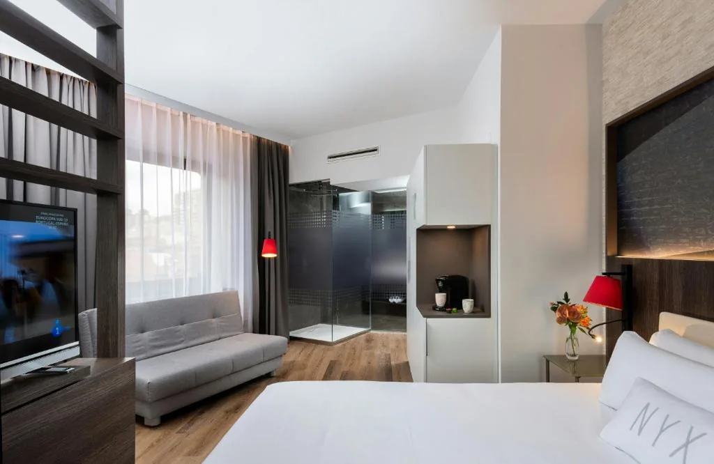Camera Familiare Superior — NYX Hotel Bilbao by Leonardo Hotels