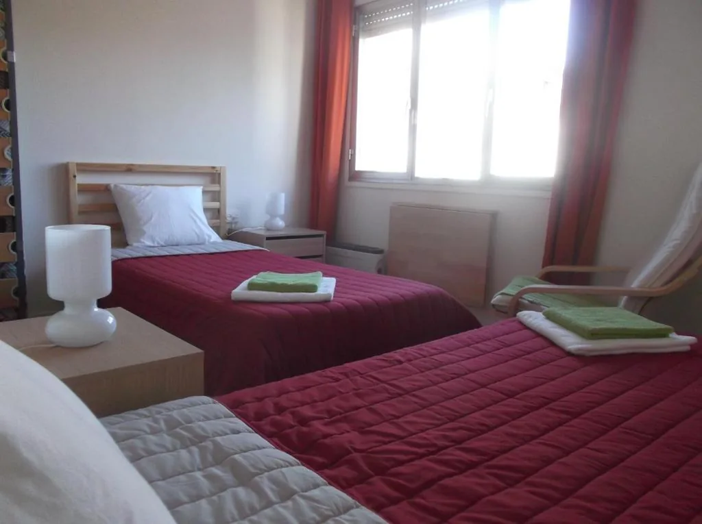 Doppelzimmer mit Dusche – 2 Betten — O Cabalo Verde