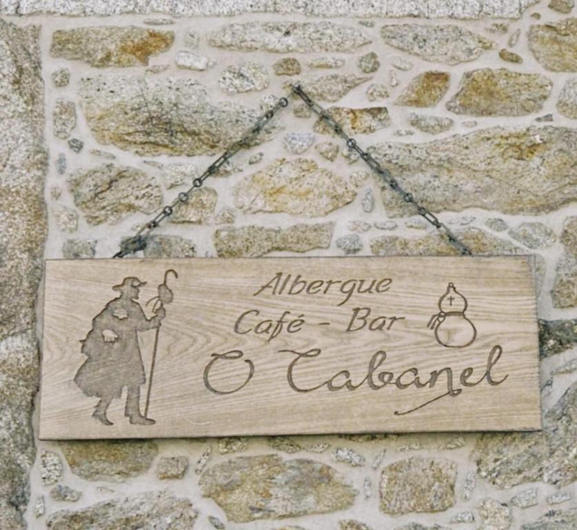 O Cabanel Albergue-Bar