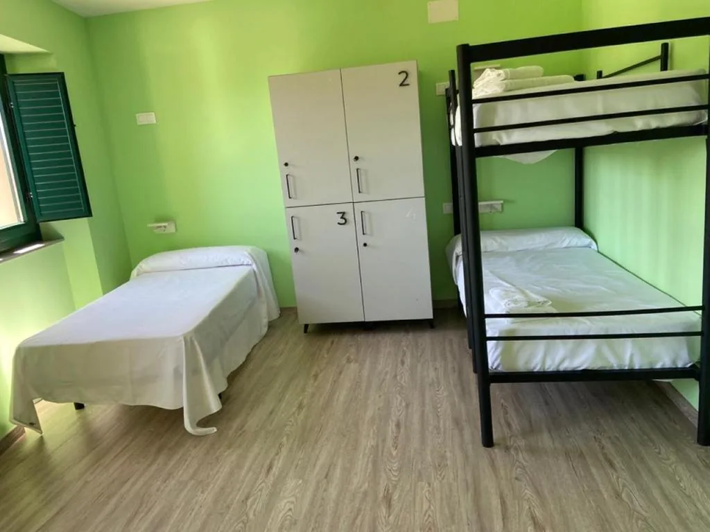 Habitación Cuádruple con vistas a la montaña — O TEU SITIO