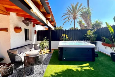 Oasis Beach Home I with private jacuzzi — foto 8