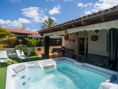 Oasis Beach Home I with private jacuzzi — foto 10